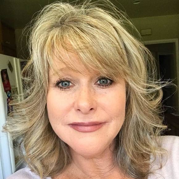 Meet your Posher, Jami - Picture 1 of 1